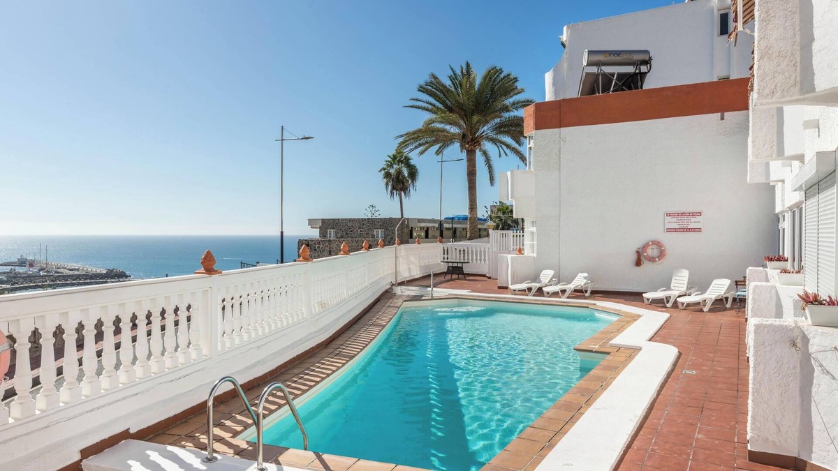 Puerto Rico Apartment | Apartment 'Vv Luca Vista Mar' with Sea View, Wi-Fi and Air Conditioning
