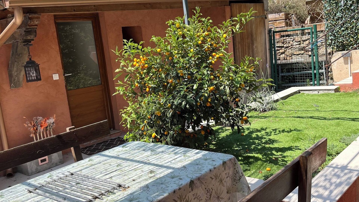 Auribeau-sur-Siagne Apartment | Apartment with exclusive outdoor pool