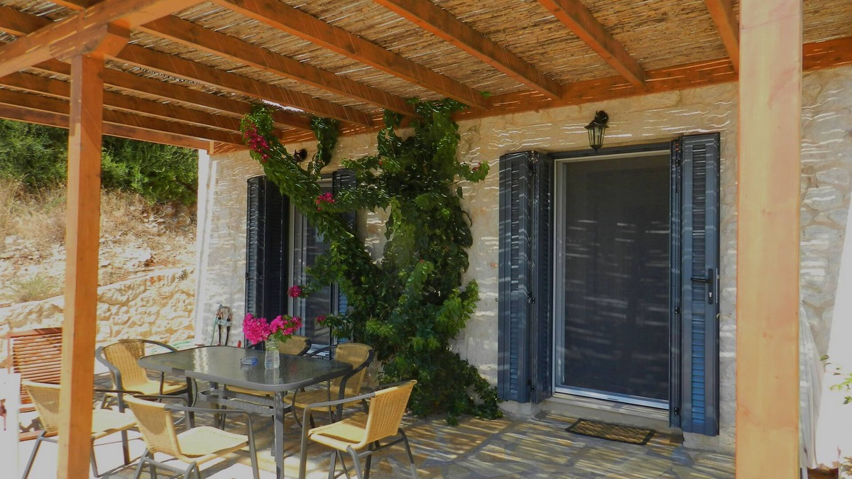 Marantochori Apartment | Apartment with sea view, 500 m from beach, Lefkada