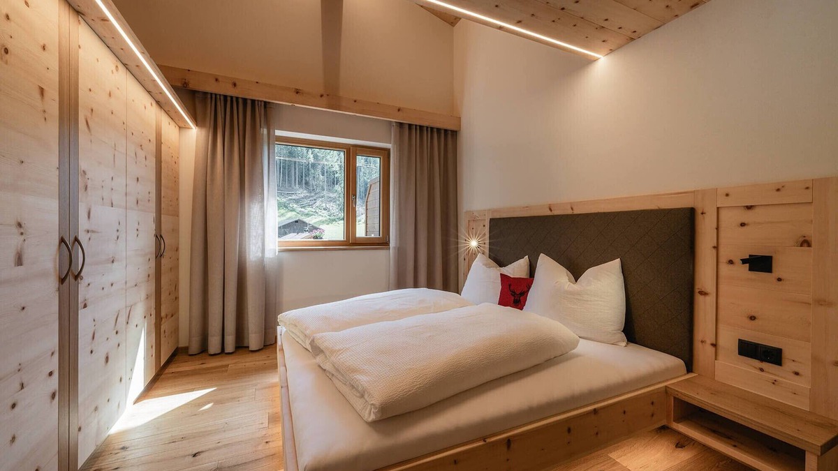 Santa Maddalena Apartment | Apartment 'Weissbrunn Lisa' with Mountain View, Shared Terrace and Wi-Fi