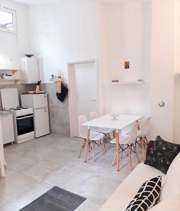 Petrovac Apartment | Apartment White
