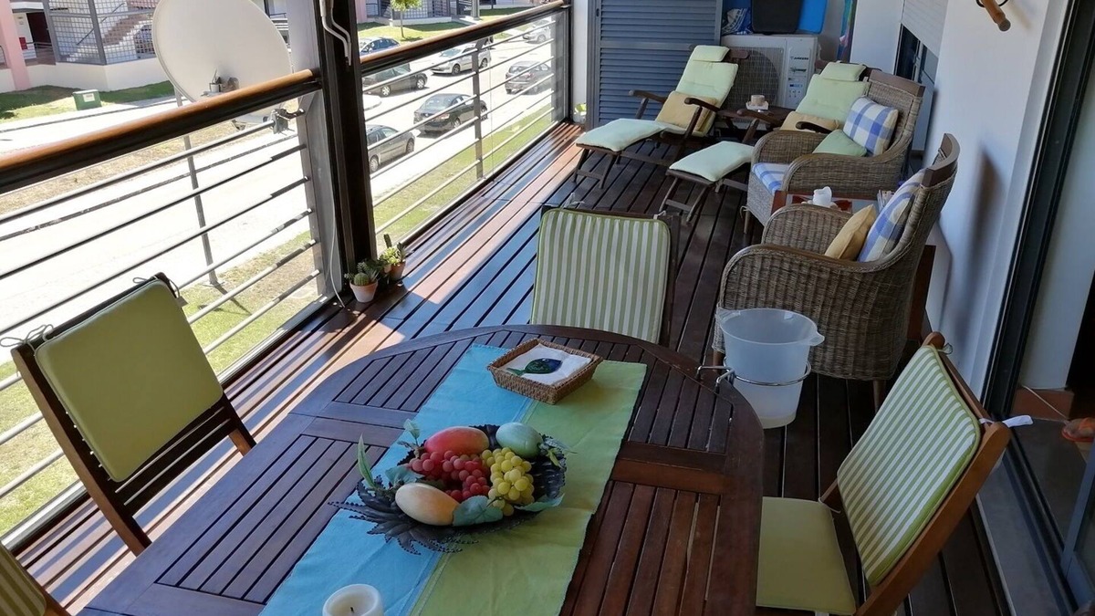 Telheiro Apartment | APARTMENT WITH 2 BEDROOMS, 2 BATHROOMS, WIFI, SWIMMING POOL AND 2 TENNIS COURT