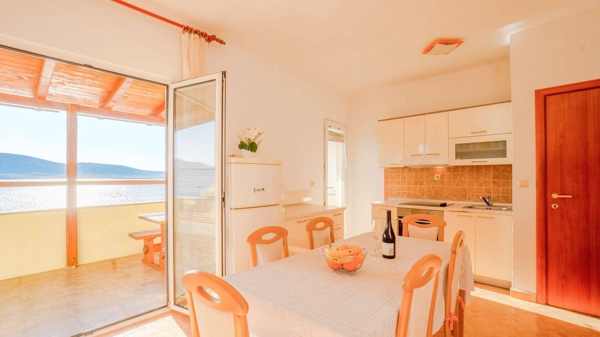 Zubovici Apartment | Apartment with a balkony with wide views from above over the bay, 3 bedrooms, 4 bathrooms