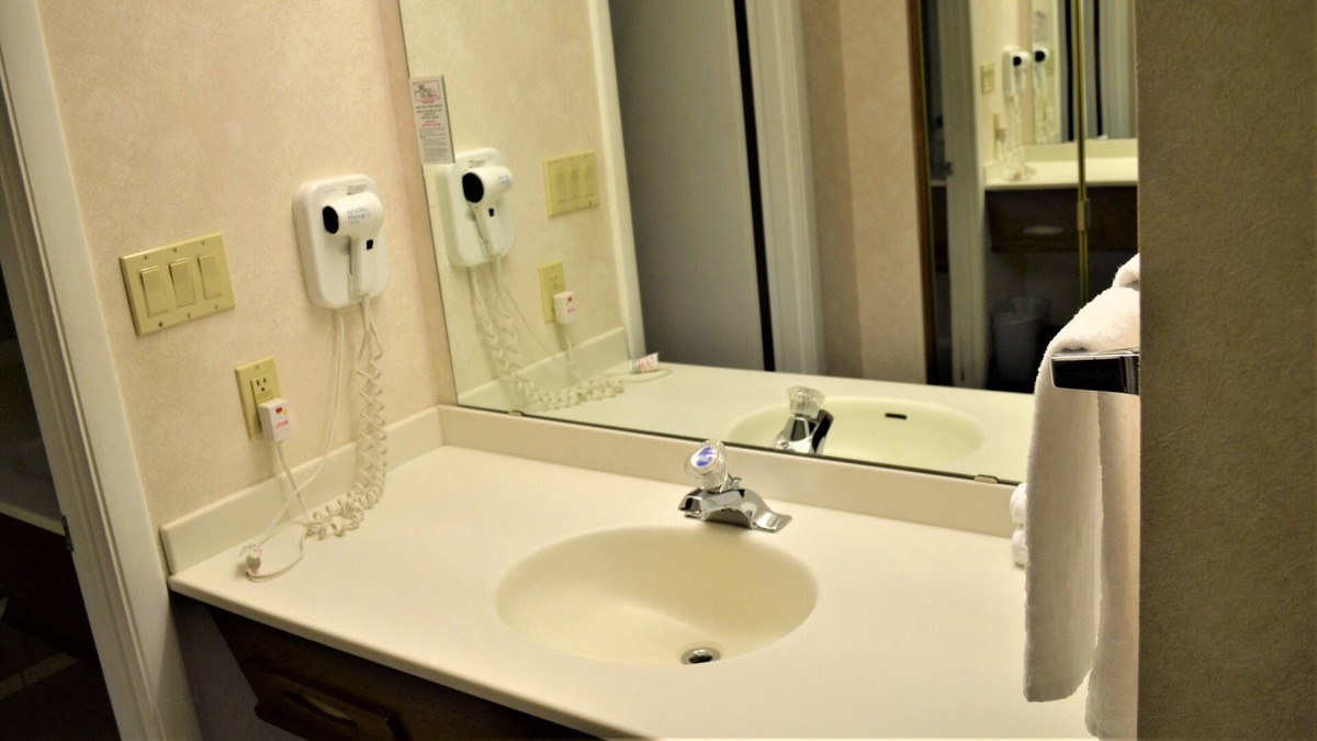 South Richland House | Apartment with a whirlpool - Amon Park Studios - Best option for longer stay