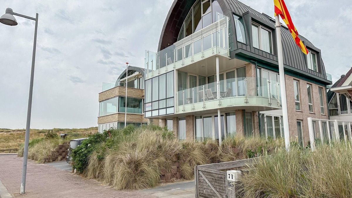 Egmond aan Zee Apartment | Apartment with balcony close to the sea