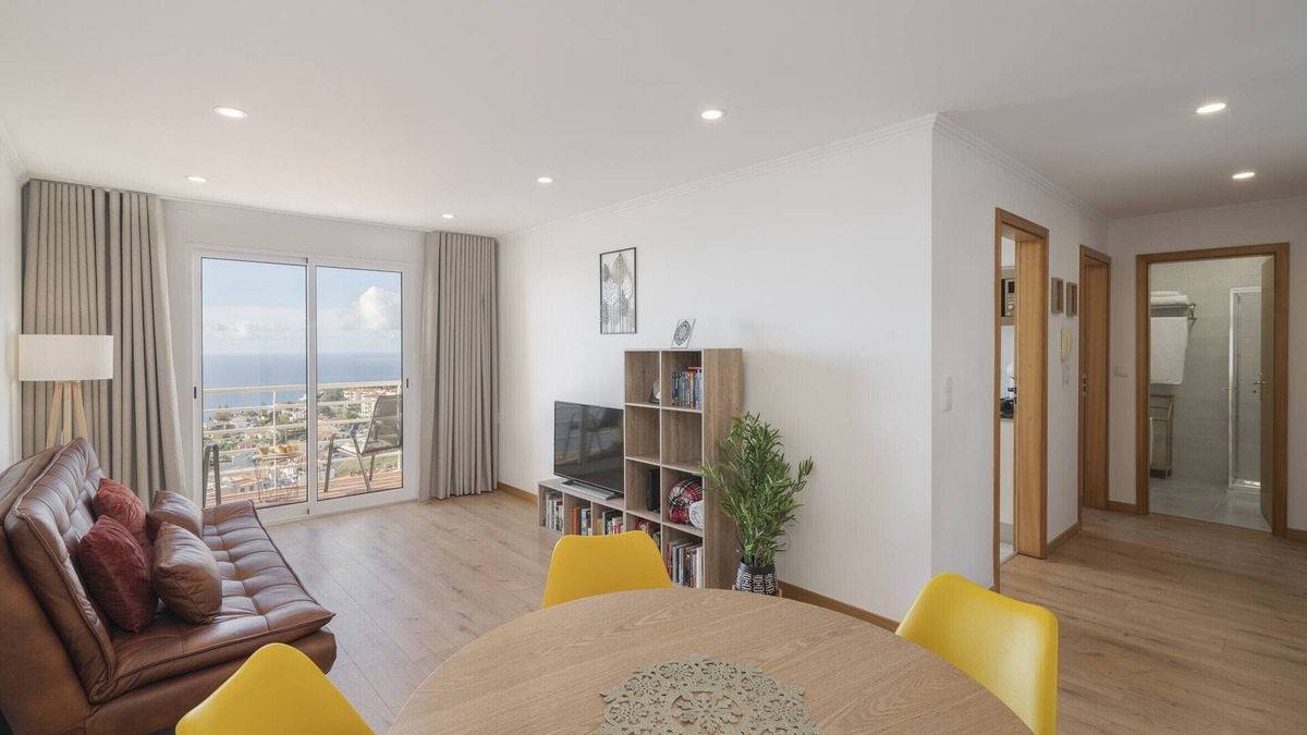 Canico Apartment | Apartment with balcony and sea view - Garajau VI