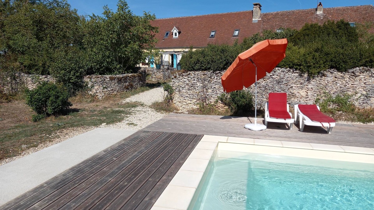 Rocamadour Apartment | Apartment with garden and pool near fabulous sights