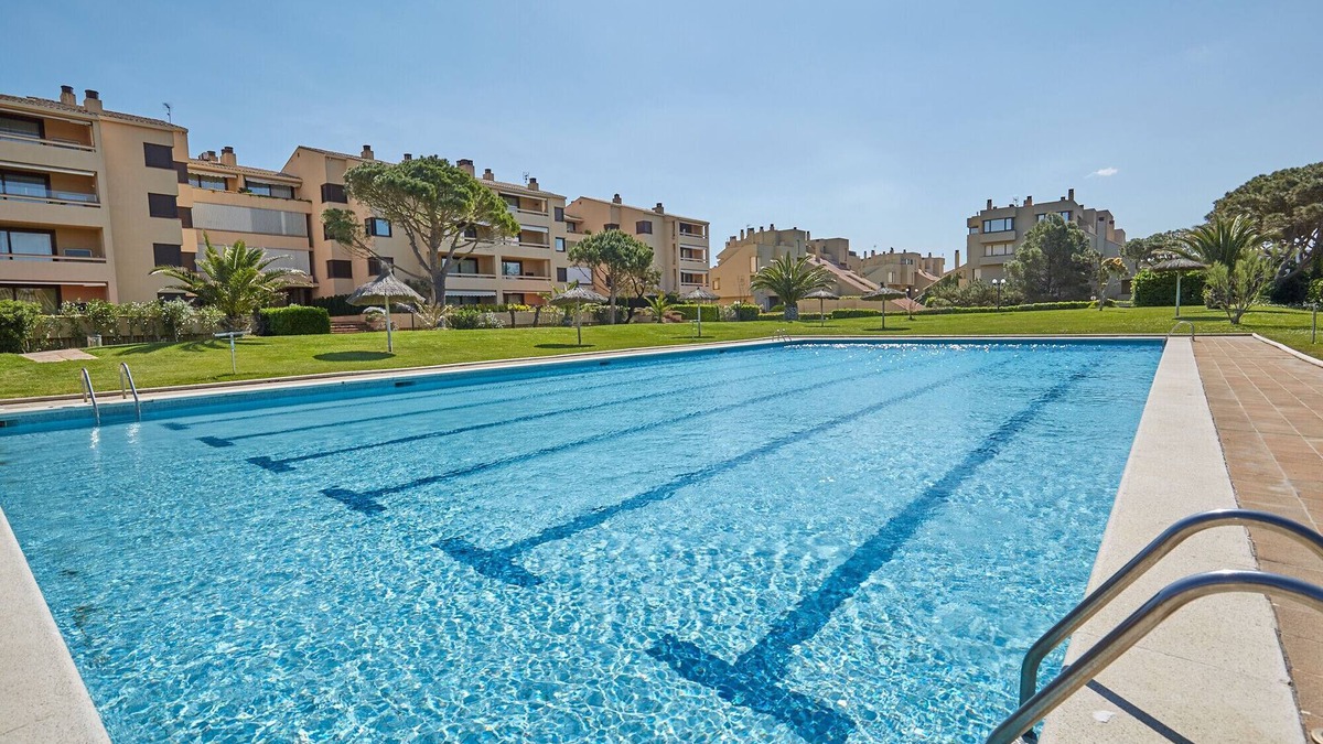 Pals Apartment | Apartment with garden & pool - First line Pals beach (GM 2H 411)