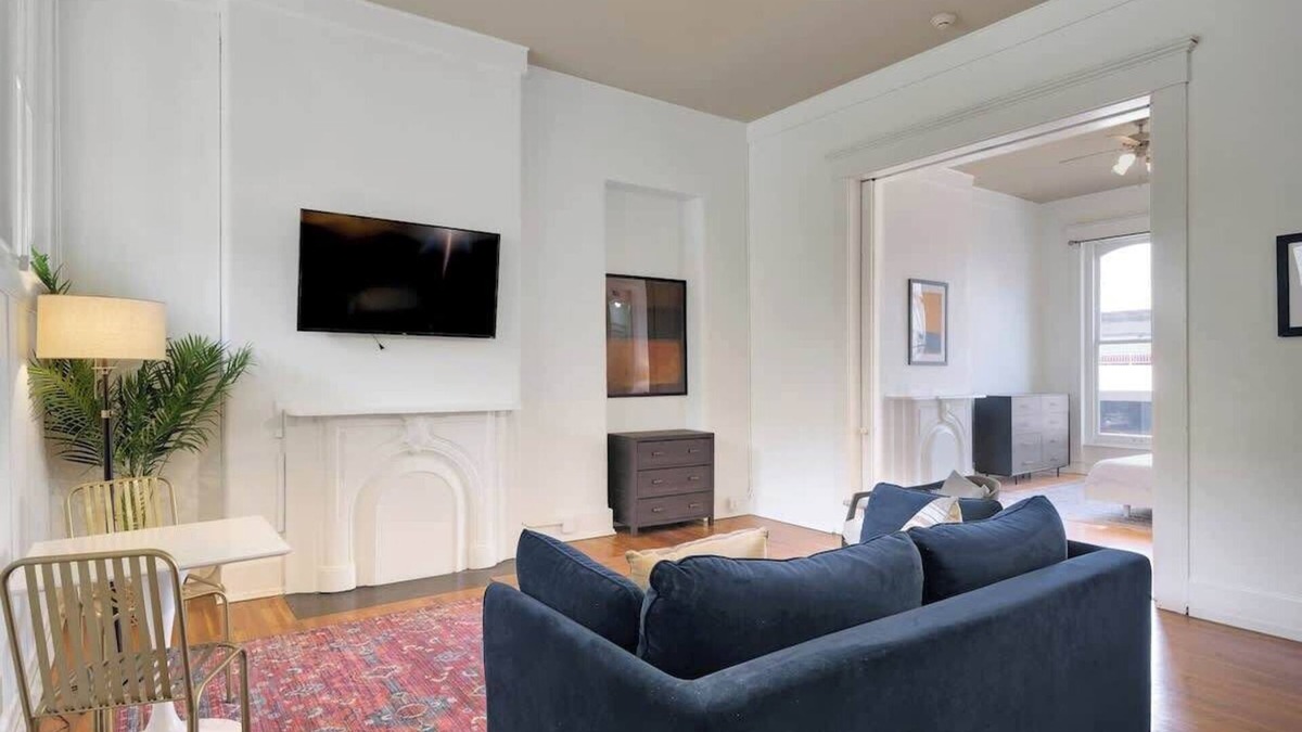 Downtown Louisville Apartment | Apartment with King Bed in Downtown Louisville