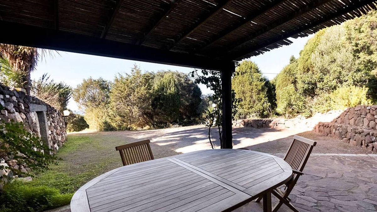 Sant'Antioco Apartment | Apartment with large garden, 5 minutes from Cala Sapone, 4/5 people