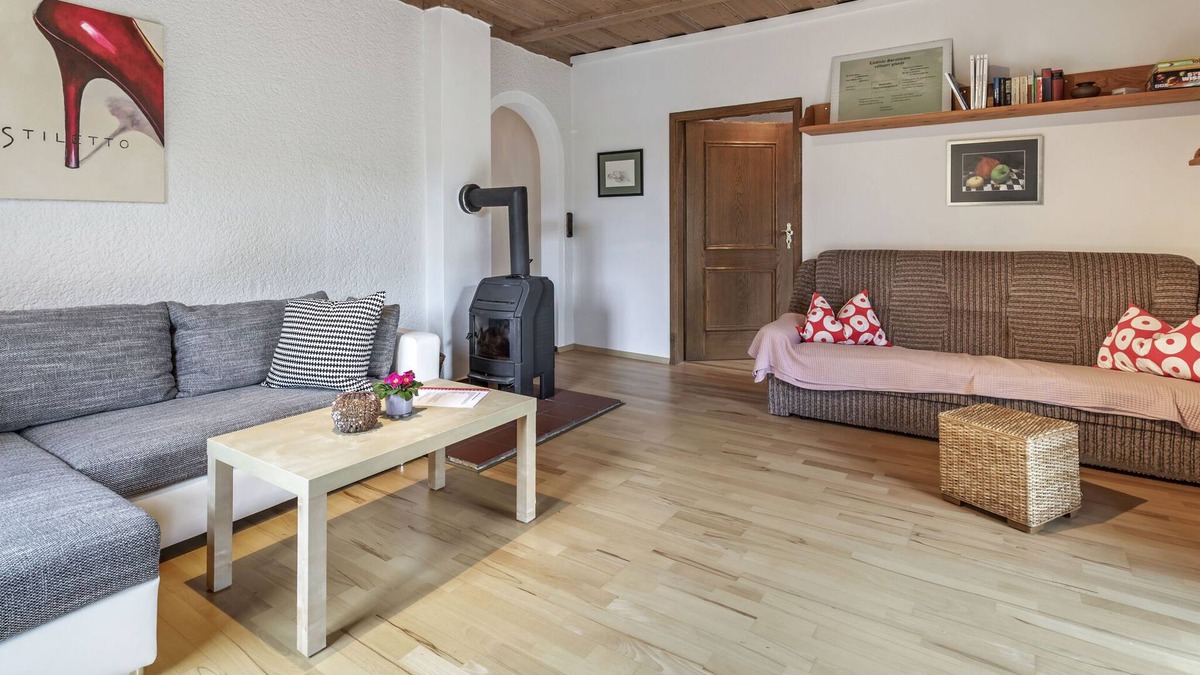 Schoensee Apartment | Apartment with large balcony