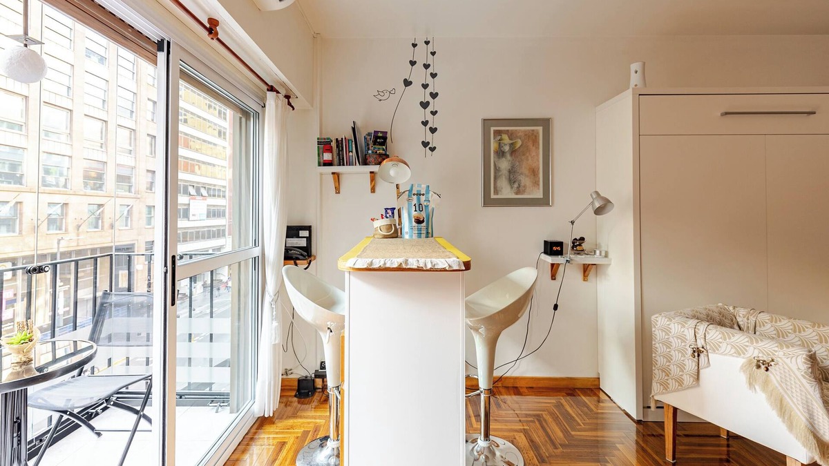 Microcentro Apartment | Apartment with Obelisk View, with Balcony, on Av. Corrientes, Microentro