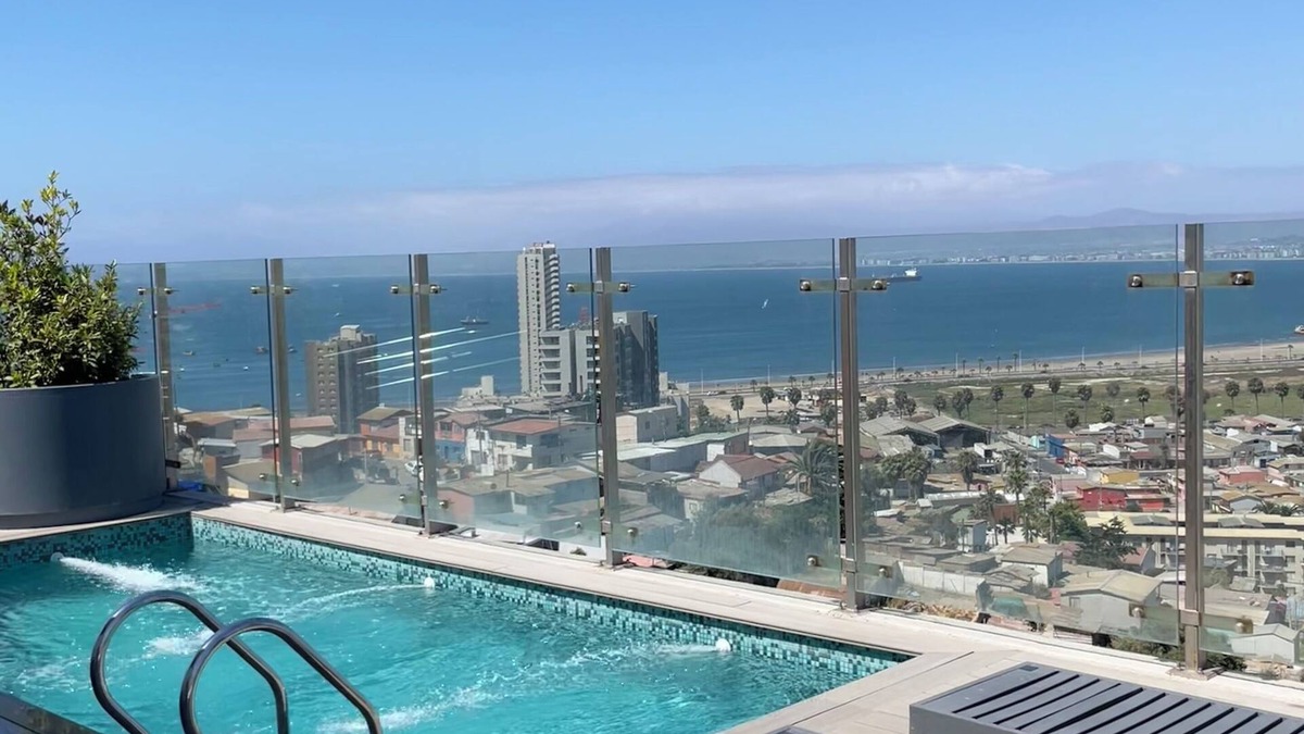 La Serena Apartment | Apartment with ocean view and swimming pool.