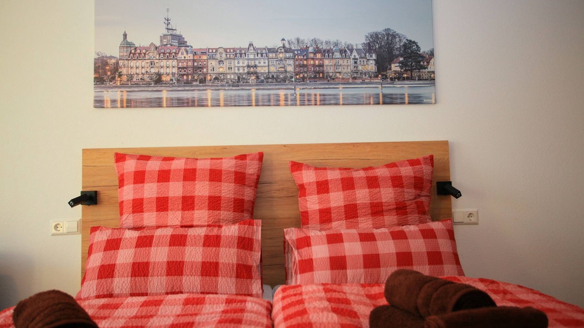 Ueberlingen Apartment | Apartment with partial lake view