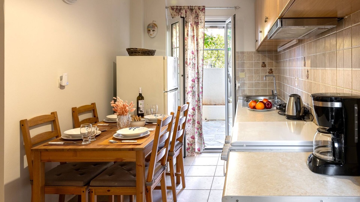 Kefalonia Apartment | Apartment with patio for 4 people - Ground floor