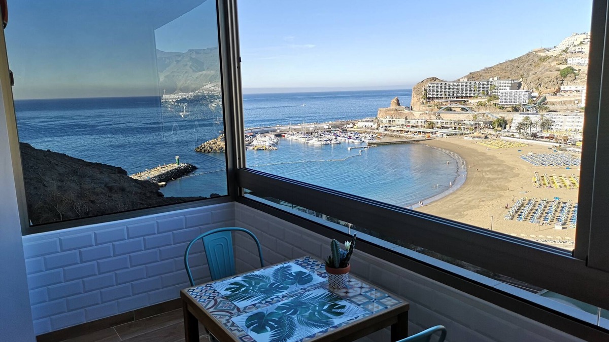 Puerto Rico Apartment | Apartment with pool, in Puerto Rico on the sea (100mt from the beach)
