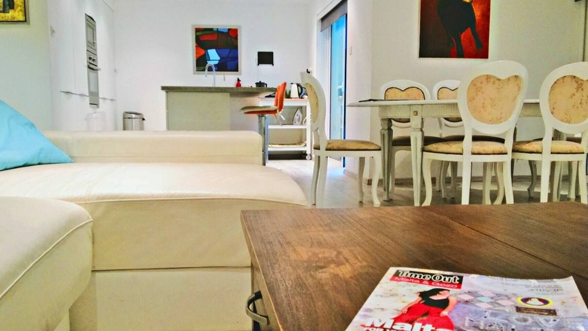 Swieqi Apartment | Apartment With Pool Near Beach In St Julians