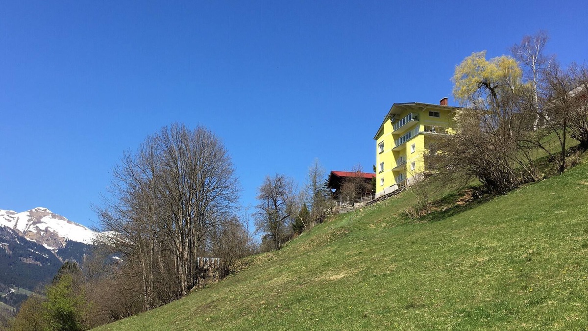 Bad Hofgastein Apartment | Apartment with stunning panoramic view and balcony