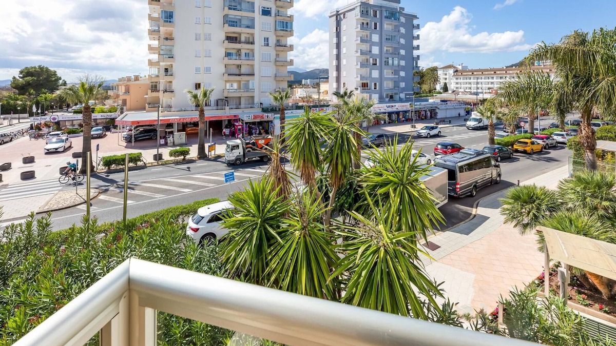 Muro Apartment | Apartment with shared pool, near the beach