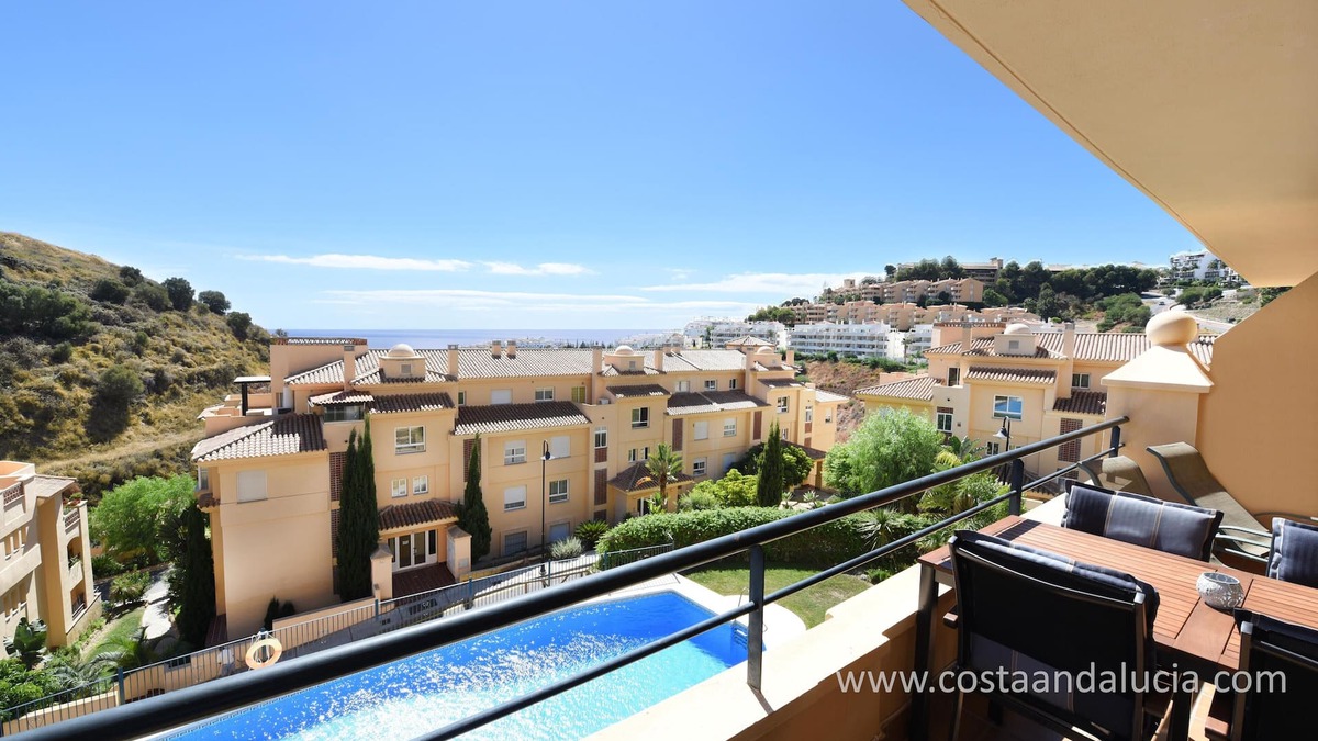 Mijas Apartment | Apartment with sea view and communal pool, 7 minute drive from the beach!