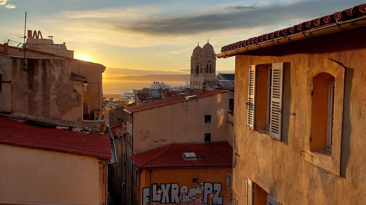 Quartier du Panier Apartment | Apartment with sea view in the heart of the Panier