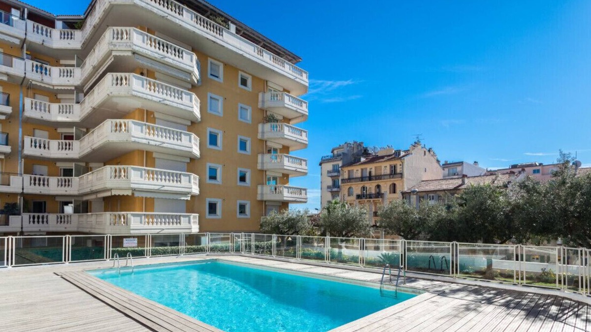 Nice Apartment | Apartment with sea view 2 min from the beach, terrace, swimming pool and parking