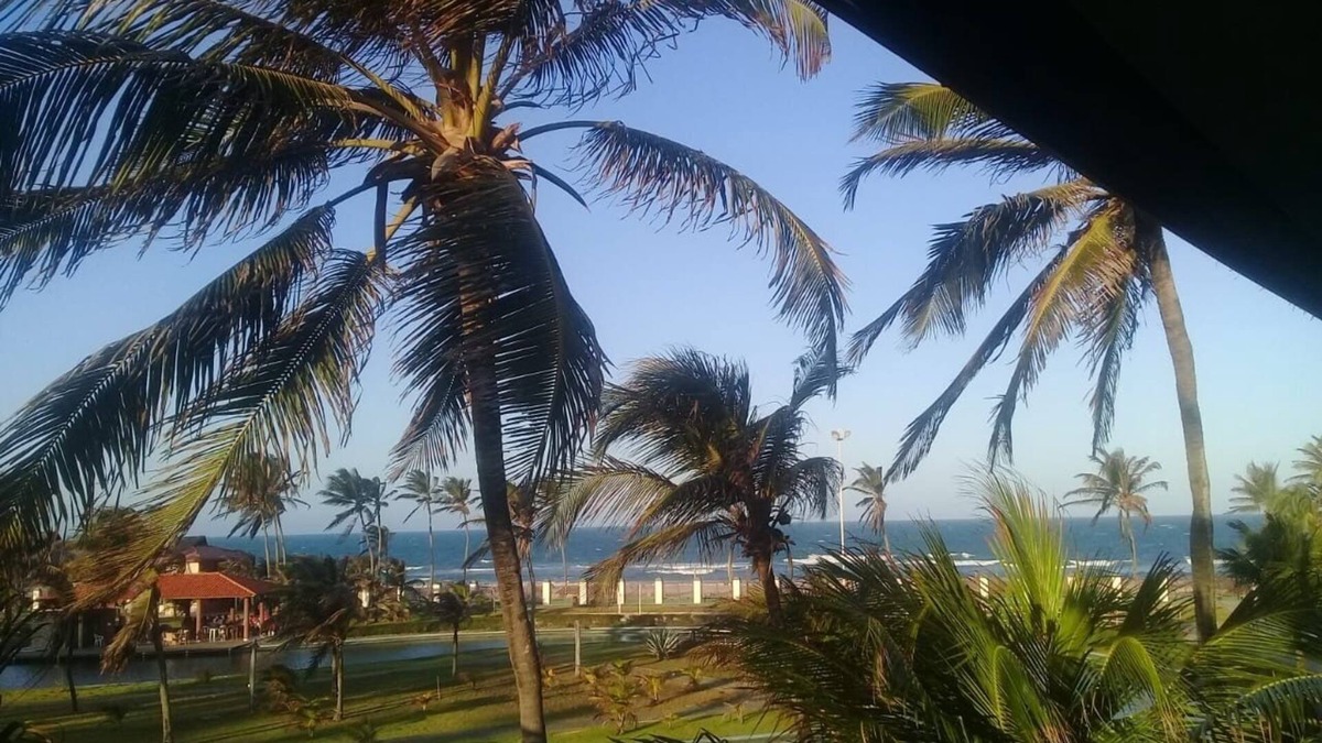 Porto das Dunas Apartment | Apartment with sea view next to Beach Park Ceara, on the sand