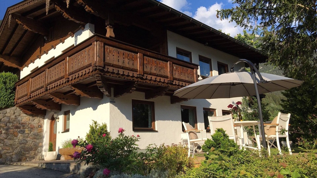 Eben am Achensee Apartment | Apartment with seaview, 2 bedrroms. own garden, 5 min. to lake