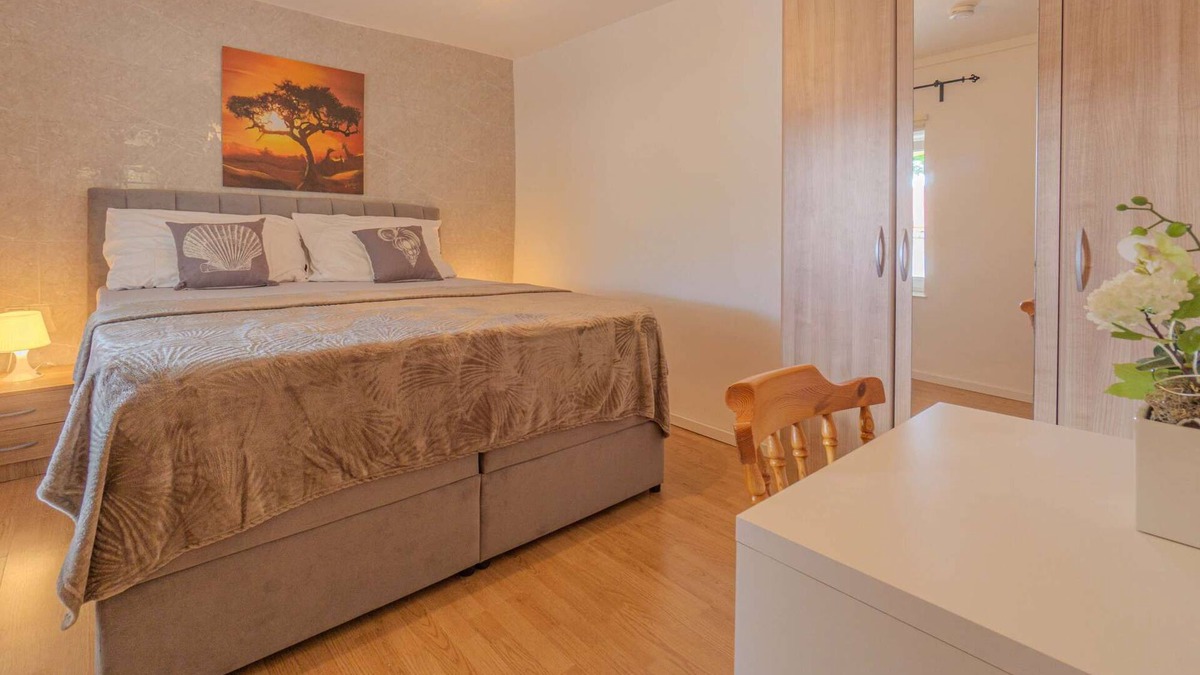 Metajna Apartment | apartment with seaview, bedroom and terrace with seating