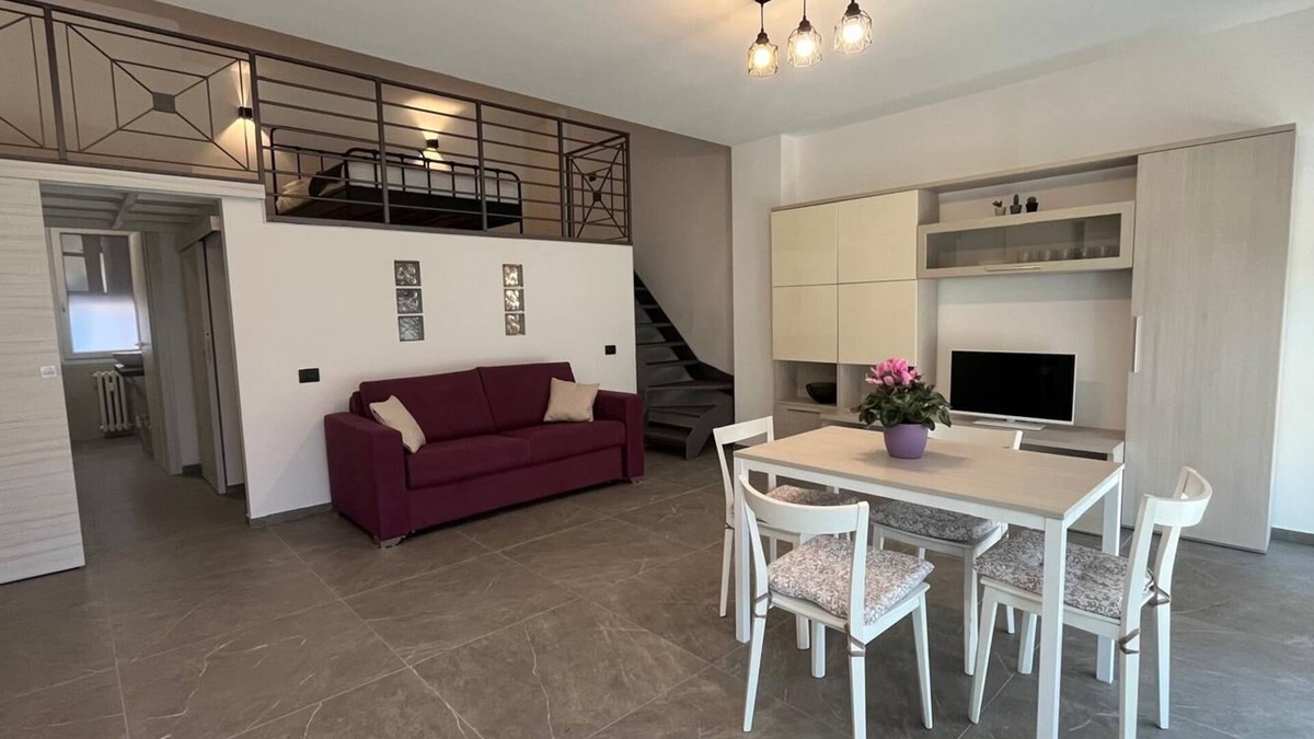 Saronno Apartment | Apartment with separate entrance 6 beds