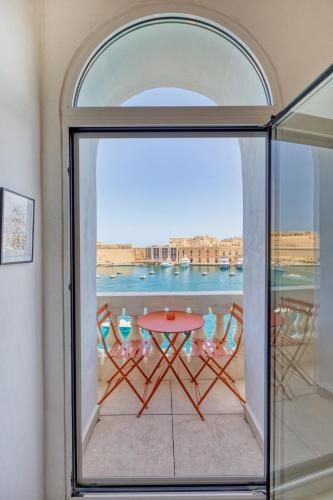 Senglea Apartment | Apartment with Spectacular Views in Isla