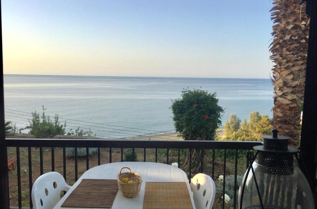 Pachyammos House | Apartment with stunning sea view
