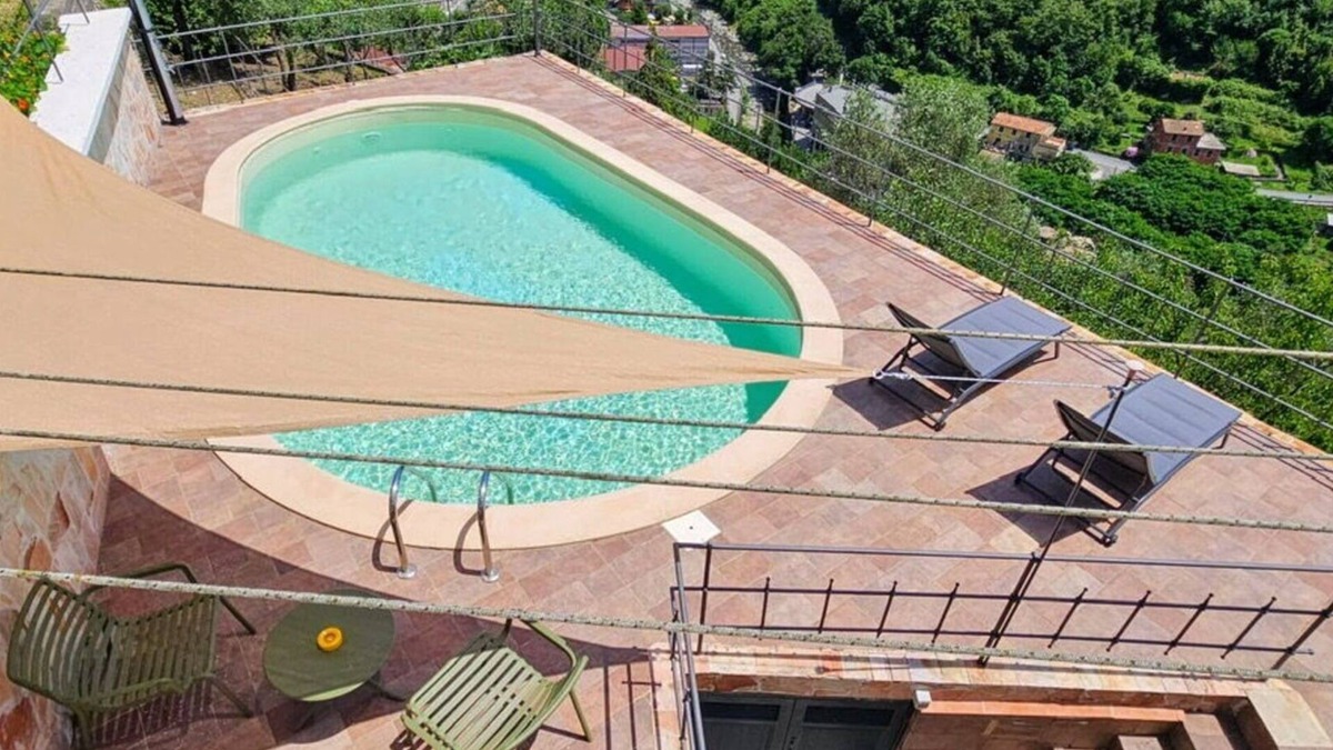 Avegno Apartment | Apartment with WIFI, private pool, terrace, pets allowed, panoramic view, close to Portofino