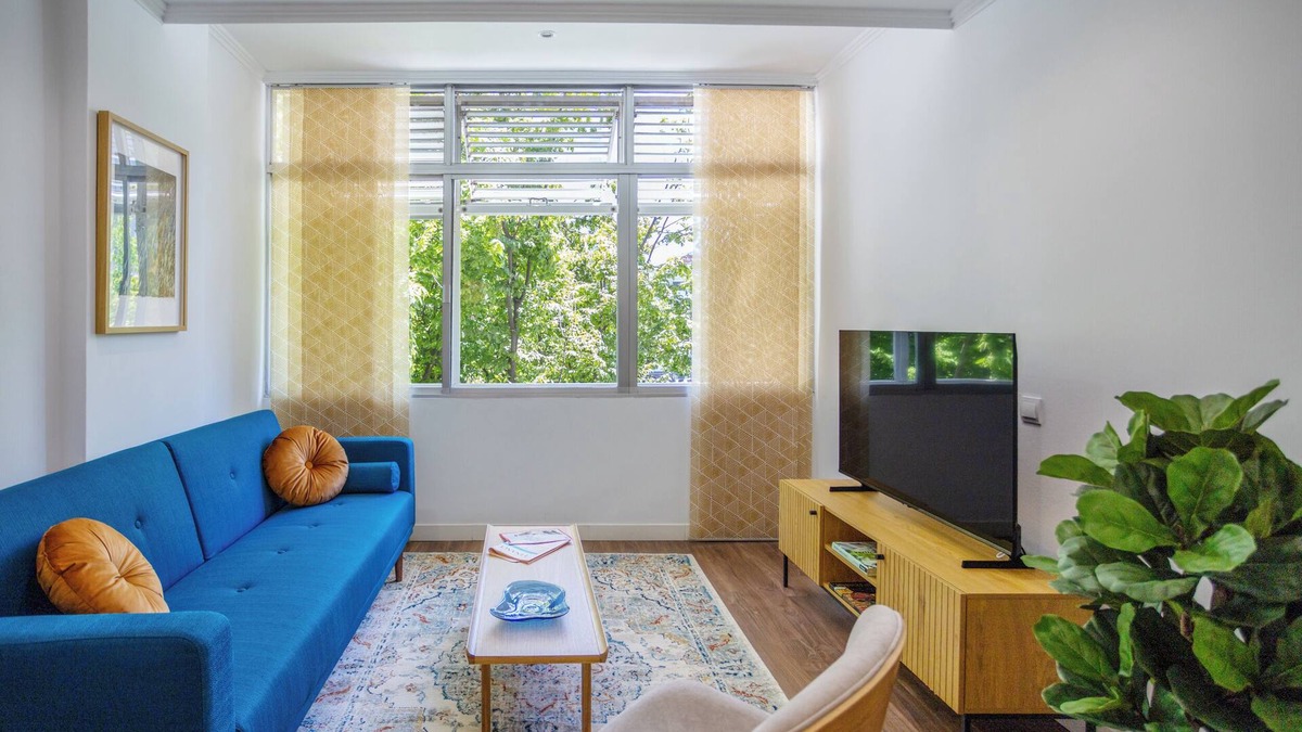 El Viso Apartment | Apartment with work area in Salamanca, Madrid