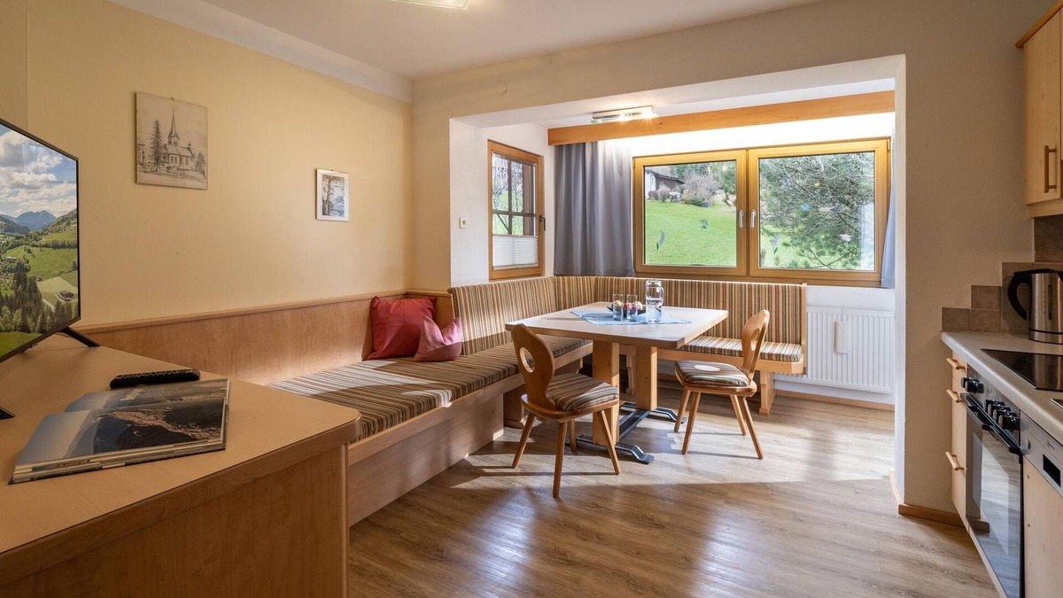 Auffach Apartment | Apartment "Wood Anemone" - Haus Rosenheim