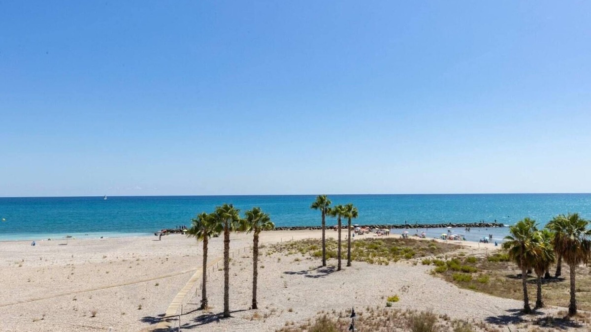 Chilches Apartment | Apartment 'Xilxes' with Sea View, Wi-Fi and Air Conditioning