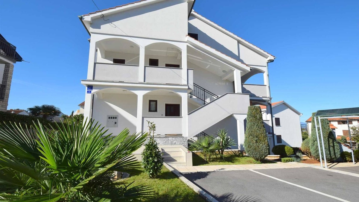 Njivice Apartment | Apartment Zdenka with three bedrooms