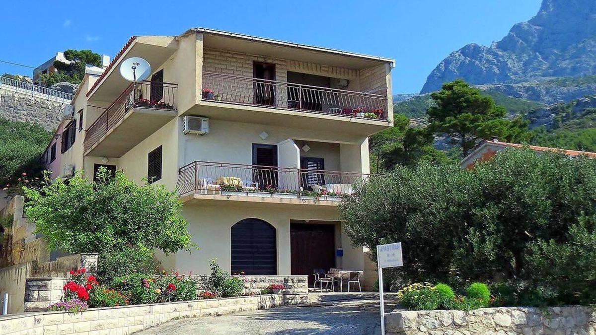 Krvavica Apartment | Apartment Zdenko, (11037), Baška Voda, hr