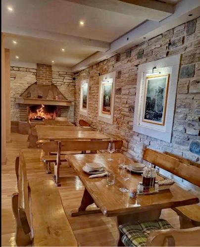 Turanj Hotel | Apartments and pansion M&R