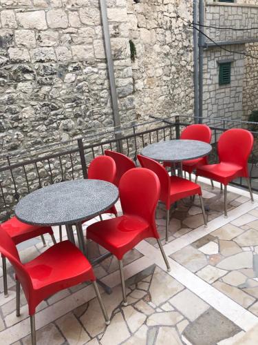 Baska Voda Apartment | Apartments Center with terrace
