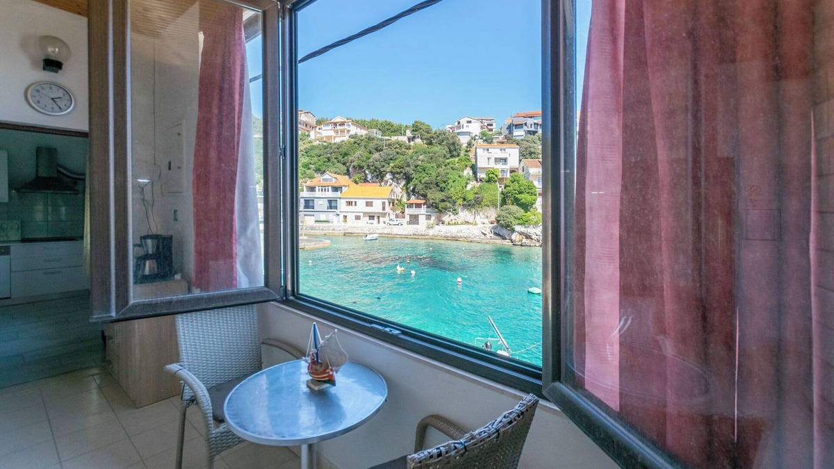 Zavalatica Apartment | Apartments First row (97721-A1) - Zavalatica