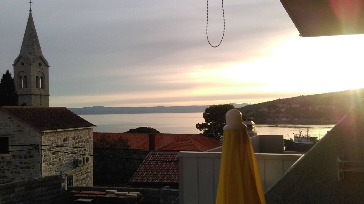Sumartin Apartment | Apartments and Room Rest (108521-A1) - Sumartin - island Brac