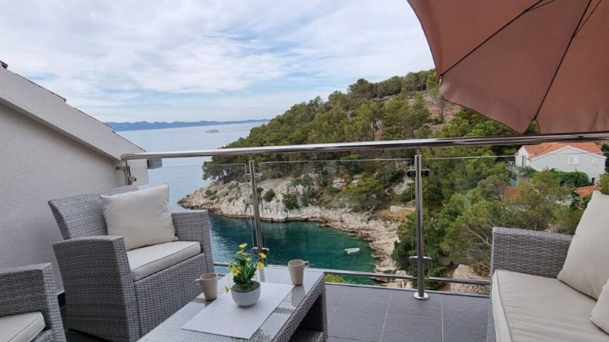 Cove Osibova (Milna) Apartment | Apartments Ivano (104001-A5) - Milna - island Brac
