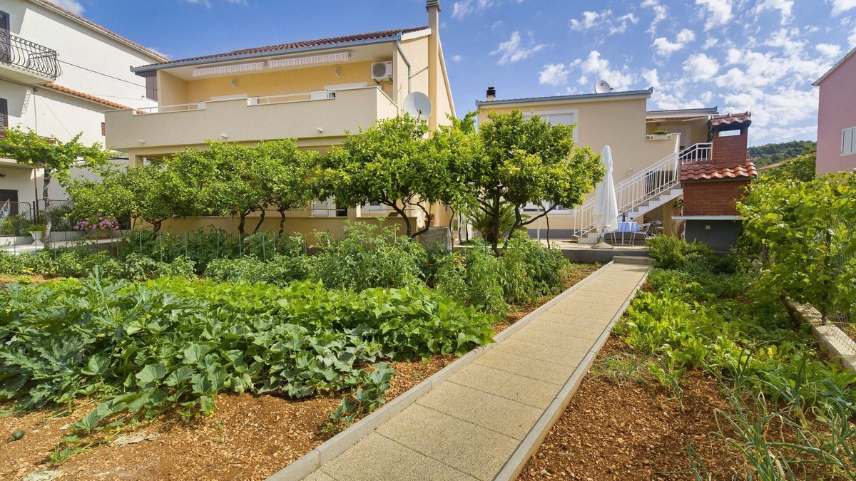 Poljica Apartment | Apartments Ivanka, (14674), Poljica, hr