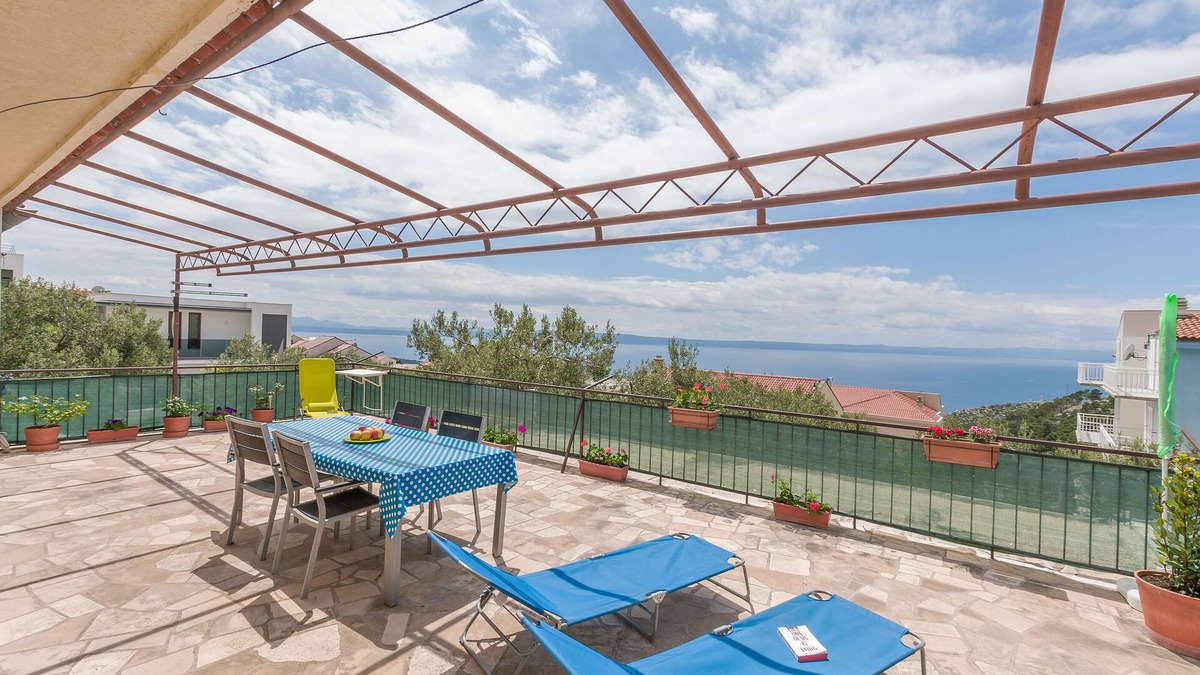 Veliko Brdo Apartment | Apartments Josip (31821-A3) - Makarska