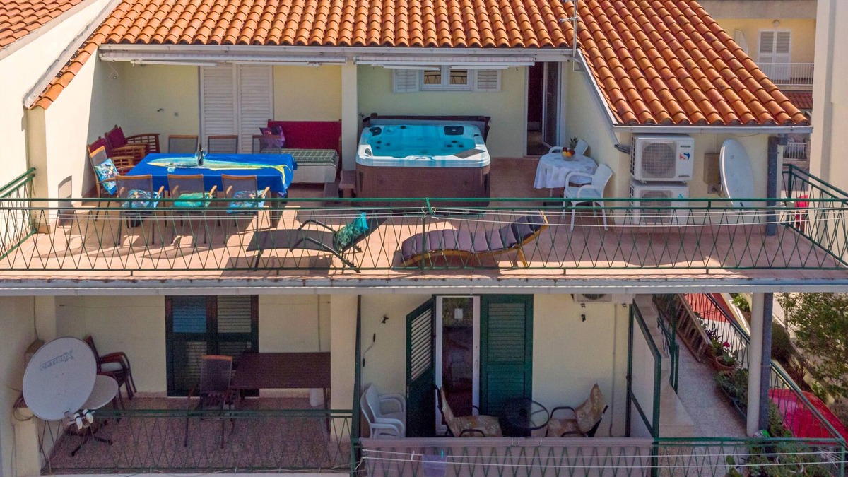 Gorinka Apartment | Apartments Margarita, (13835), Makarska, hr