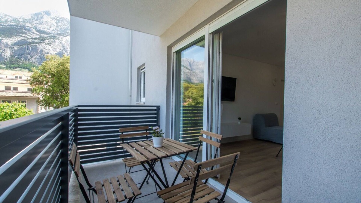 Dugis Apartment | Apartments Mario (11167-A1) - Makarska