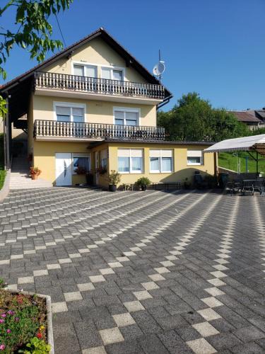 Ogulin Apartment | Apartments Miše