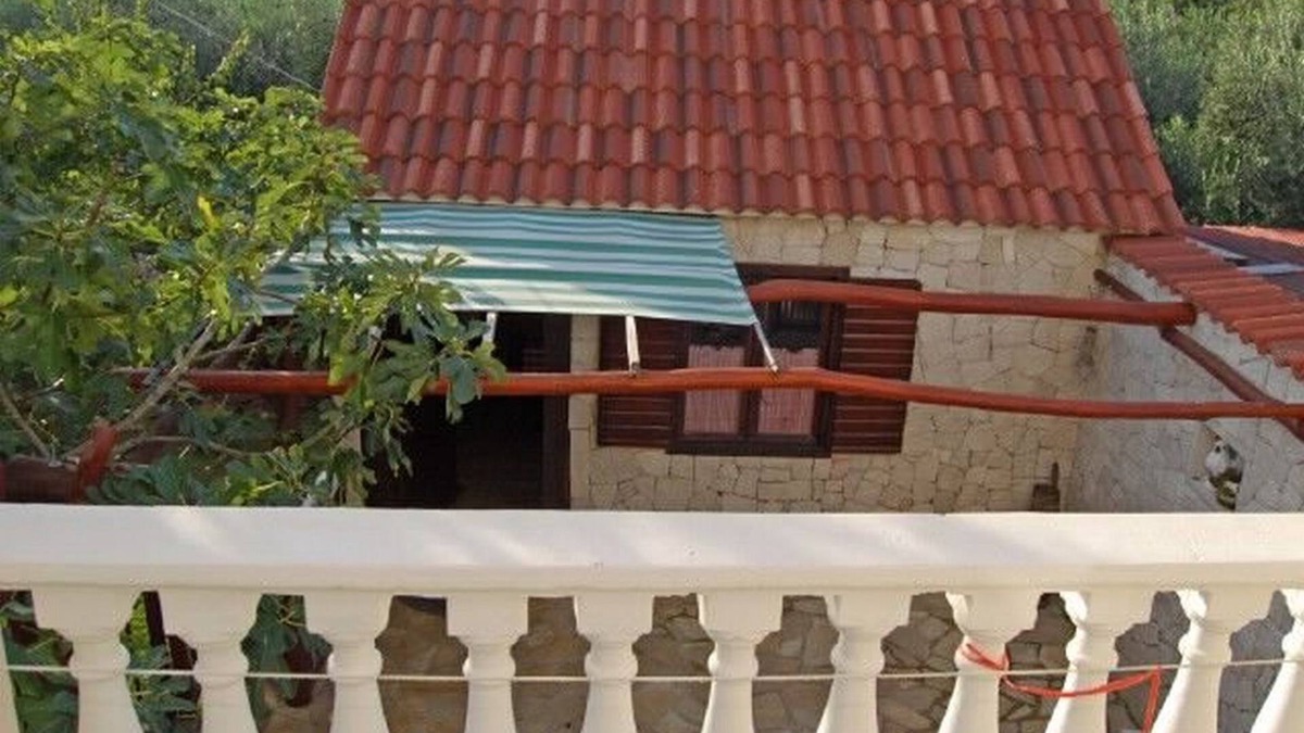 Seget Vranjica Apartment | Apartments Mirko (30361-A1) - Seget Vranjica