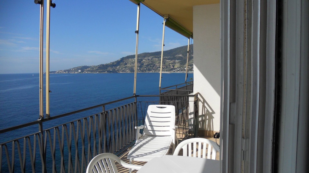 Ospedaletti Apartment | Apartments "solaria 1 & 2 Ospedaletti Ligure by Sanremo Italian Riviera
